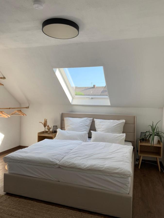 Gemuetliches & Schoenes Apartment Ichenhausen Esterno foto